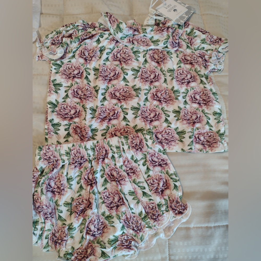 Kate Quinn peony set